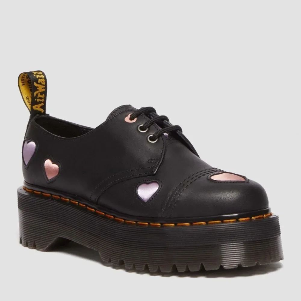 BRAND NEW DR MARTENS PLATFORM SHOES WITH HEART ACCENTS